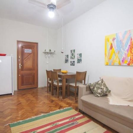 Apartamento Charmoso Na Praia De Copacabana Ріо-де-Жанейро Екстер'єр фото