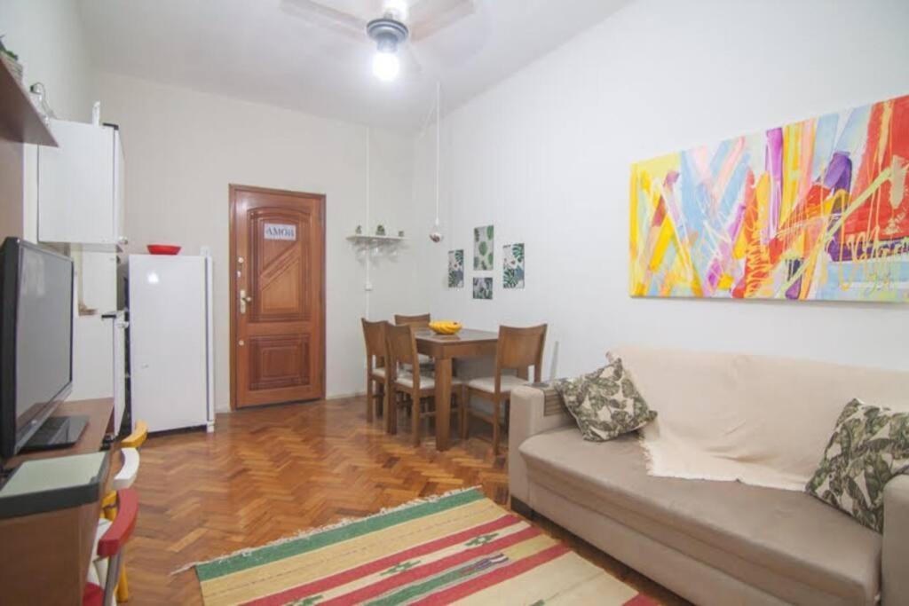 Apartamento Charmoso Na Praia De Copacabana Ріо-де-Жанейро Екстер'єр фото
